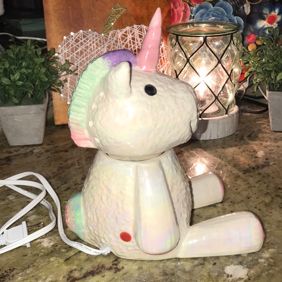 Scentsy unicorn 🦄 burner, limited edition - Picture 5 of 7